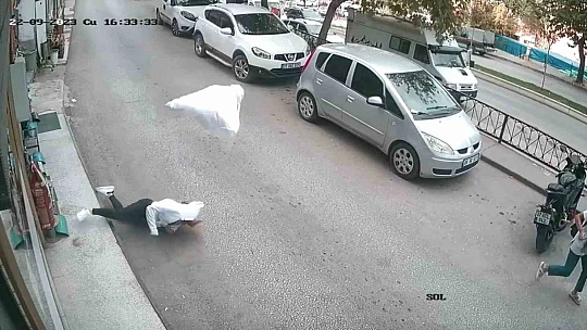 Genç kız 3. kattan düştü