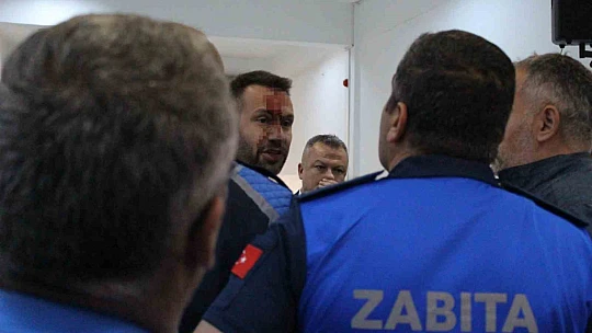 Belediye meclisinde kavga çıktı, meclis üyesinin burnu kırıldı