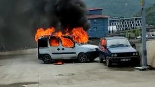 LPG'li araç tamir esnasında alev aldı, 3 araç kullanılamaz hale geldi
