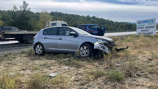 Otomobil şarampole devrildi 1'i bebek 5 kişi yaralandı