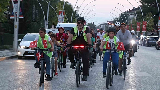Pedallar, Zafer Bayramı için döndü
