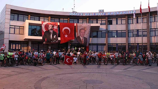 Pedallar, Zafer Bayramı için döndü