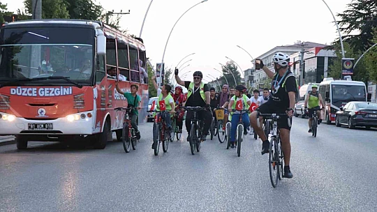 Pedallar, Zafer Bayramı için döndü