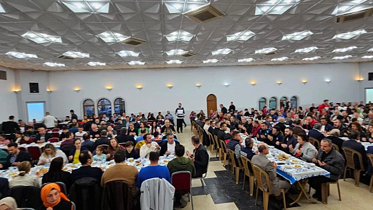 Belediye personeli iftar yemeğinde bir araya geldi