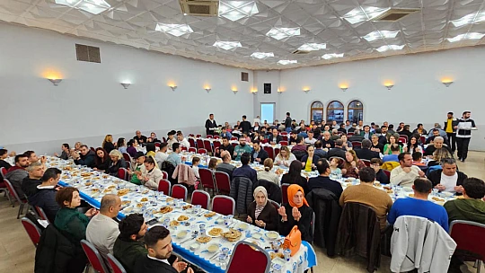Belediye personeli iftar yemeğinde bir araya geldi