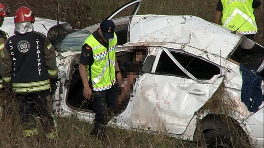 Şarampole uçan otomobil defalarca takla attı: 2 ölü, 2 yaralı