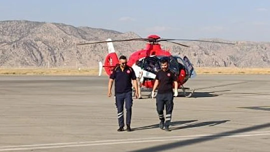 Şırnak'ta helikopter ambulans kanser hastası için havalandı
