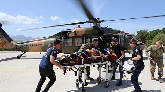 Şırnak'ta kalp krizi geçiren vatandaş askeri helikopterle hastaneye sevk edildi