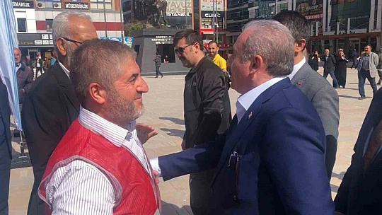 TBMM Başkanı Şentop'tan partilerin seçim stantlarına ziyaret