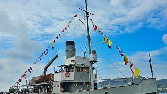 TCG Nusret Müze Gemisi Ereğli'ye demirledi