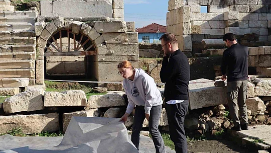 Ünlü Şef tarihi kentte Konuralp pilavı yaptı