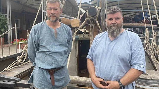 Vikingler zamanında kullanılan yelkenlinin aynısı İstanbul'da ziyaretçileriyle buluşuyor