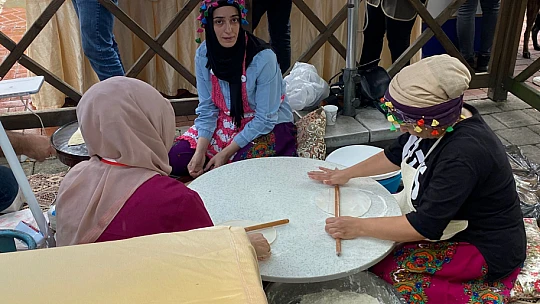 Polis Eşleri Derneğinden Çeşm-i Cihan'da Kermes
