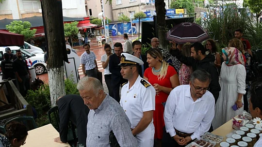 Polis Eşleri Derneğinden Çeşm-i Cihan'da Kermes