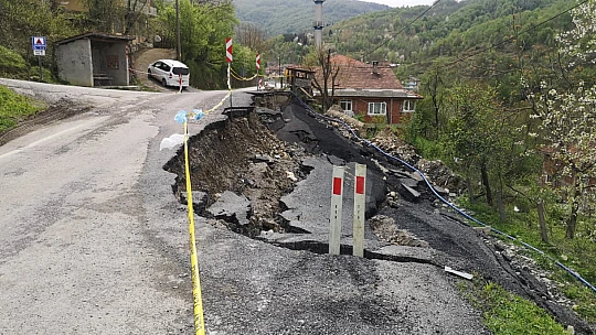 Hasankadı'da heyelanlı yola müdahale edilmedi