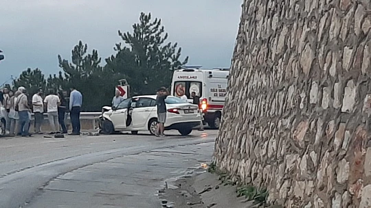 Yaralı sürücünün yakınları muhabiri engellemeye çalıştı