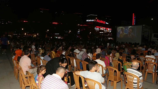 Yenimahalle'de sinema keyfi sürüyor