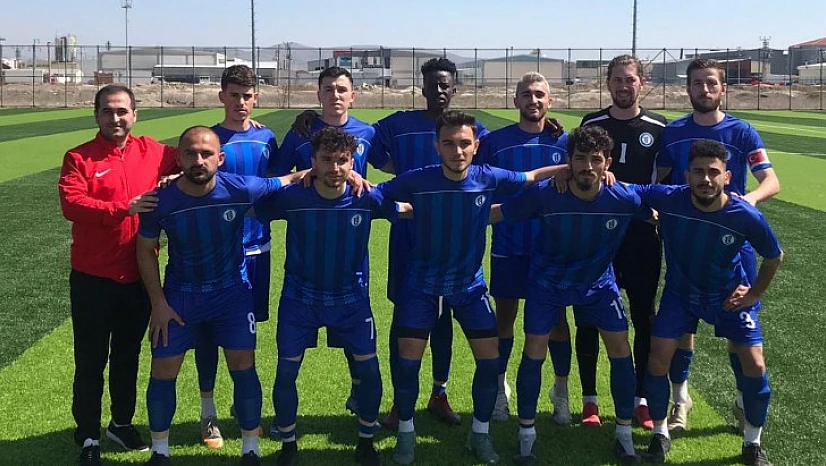 Bartın Üniversitesi futbolda ikincilik kupasının sahibi oldu